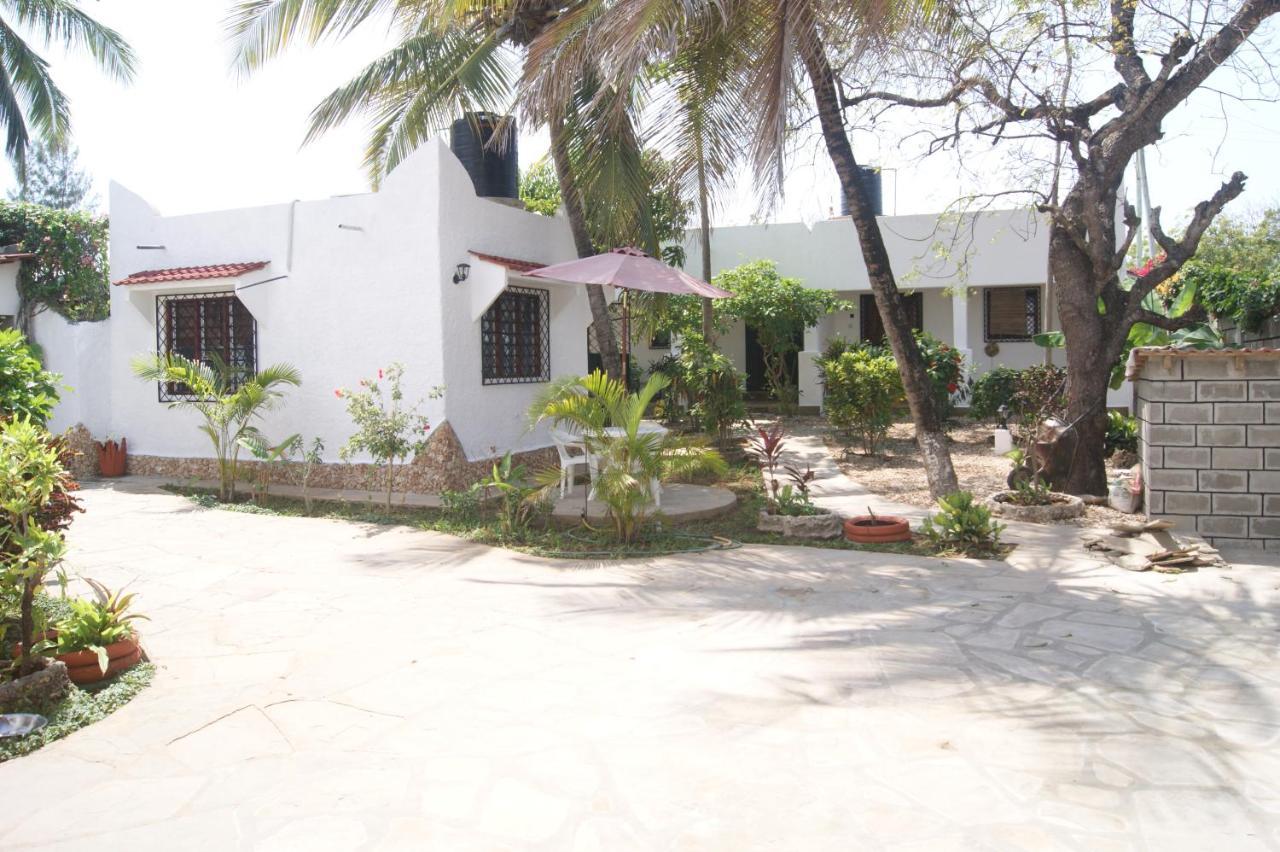 Luciano & Grace Apartments Watamu Buitenkant foto