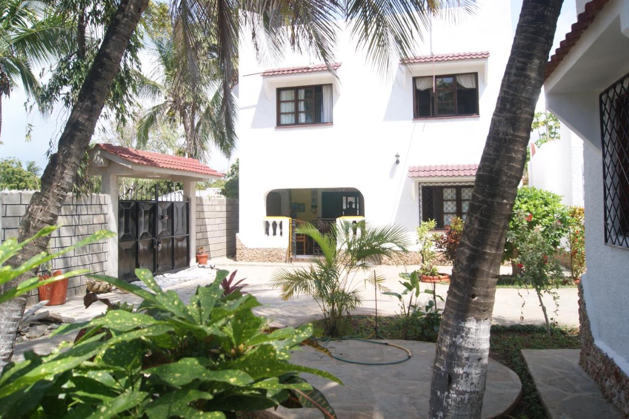 Luciano & Grace Apartments Watamu Buitenkant foto